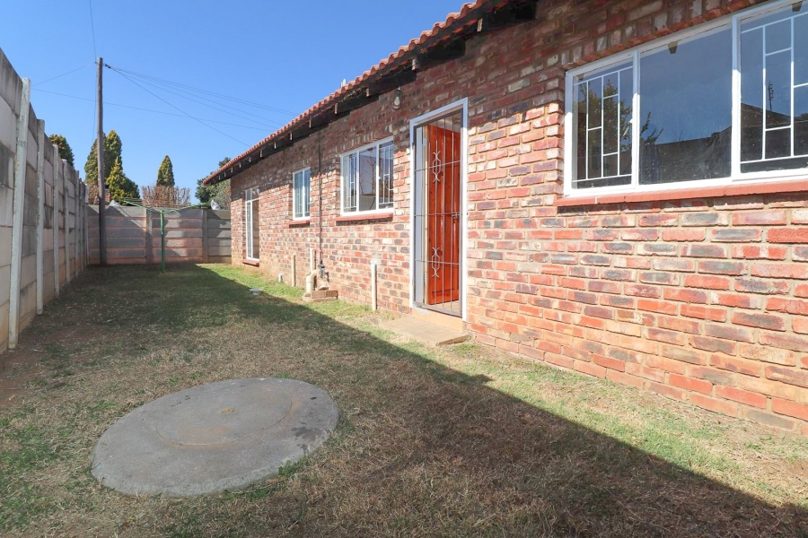 2 Bedroom Property for Sale in La Hoff North West